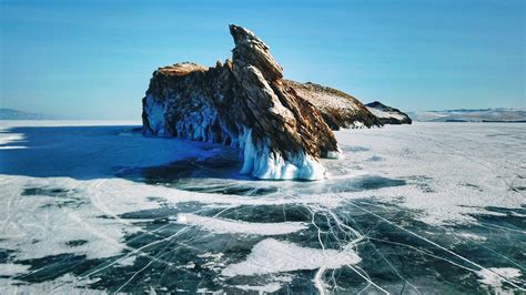 Lake Baikal: A Window into Siberia's Sparkling Soul!